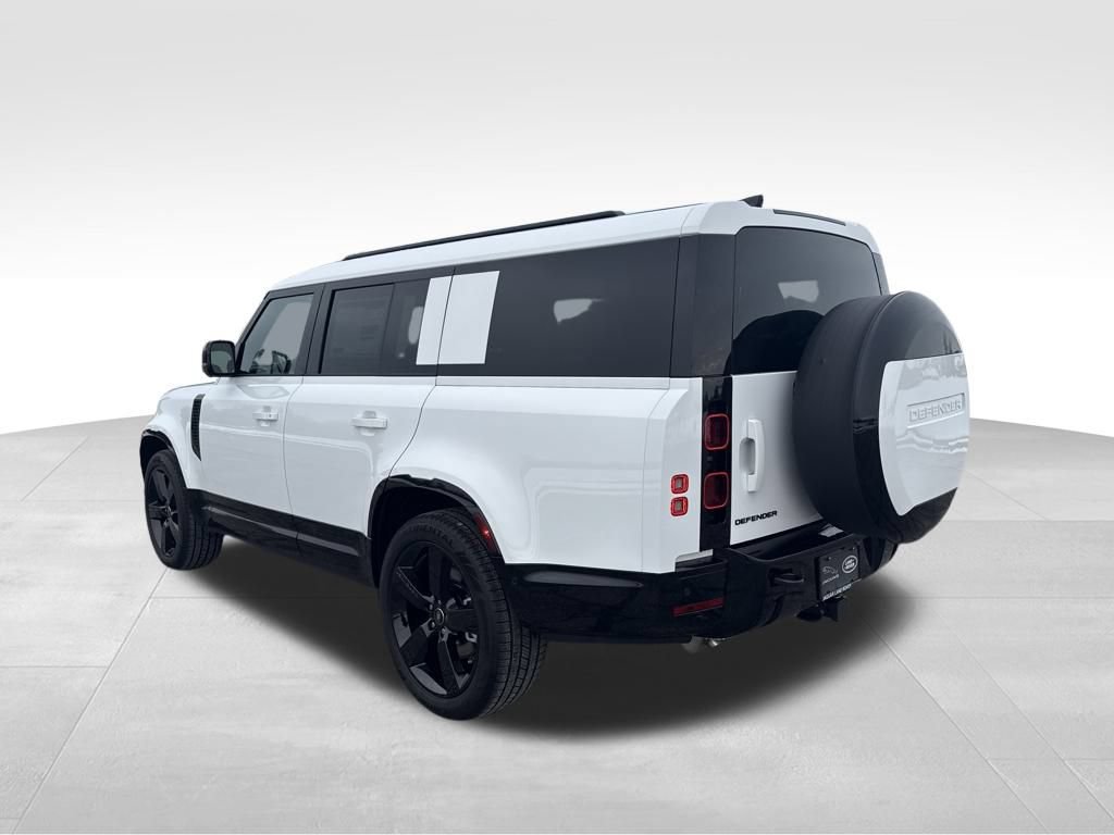 New 2025 Land Rover Defender 130 X-Dynamic SE AWD/4WD image 3