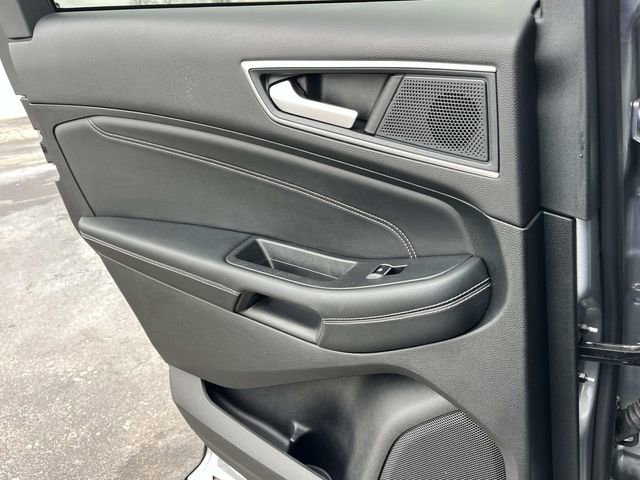 Certified 2024 Ford Edge Titanium AWD/4WD image 19