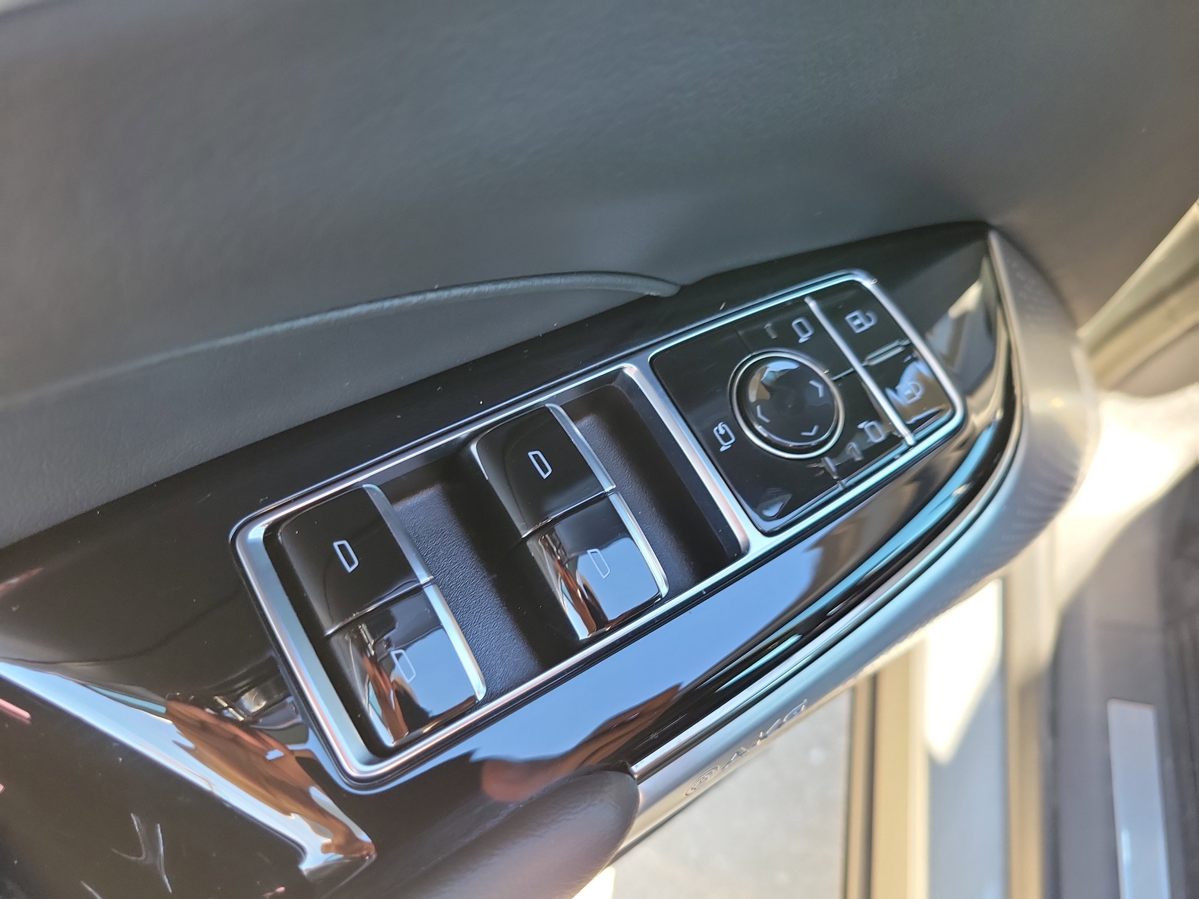 Used 2024 Cadillac Lyriq Luxury w/ LPO, Floor Liner Package image 16