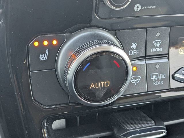 Used 2022 Toyota Highlander XLE image 26