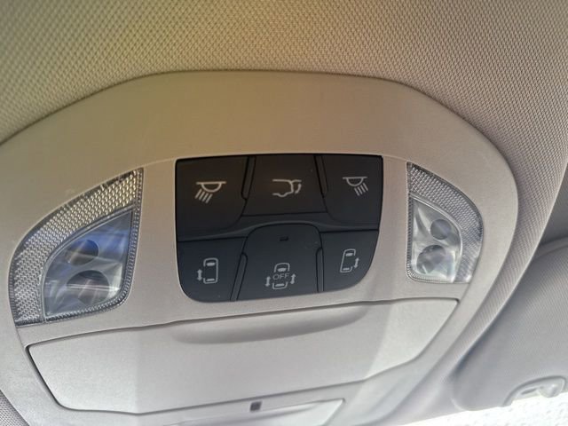 Used 2019 Chrysler Pacifica Touring-L image 27