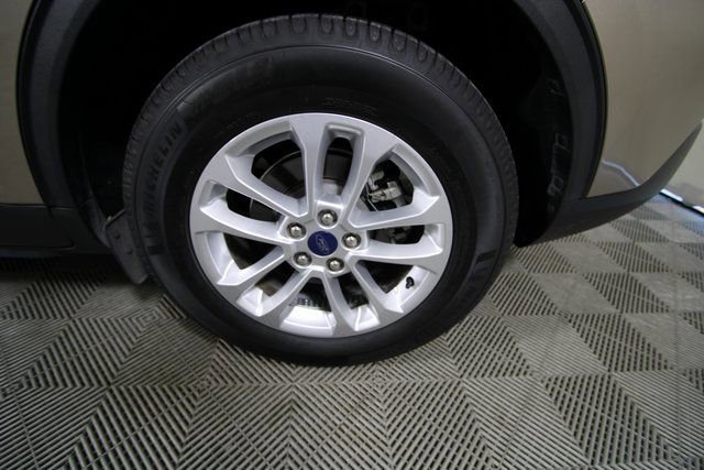 Used 2021 Ford Escape SE image 11