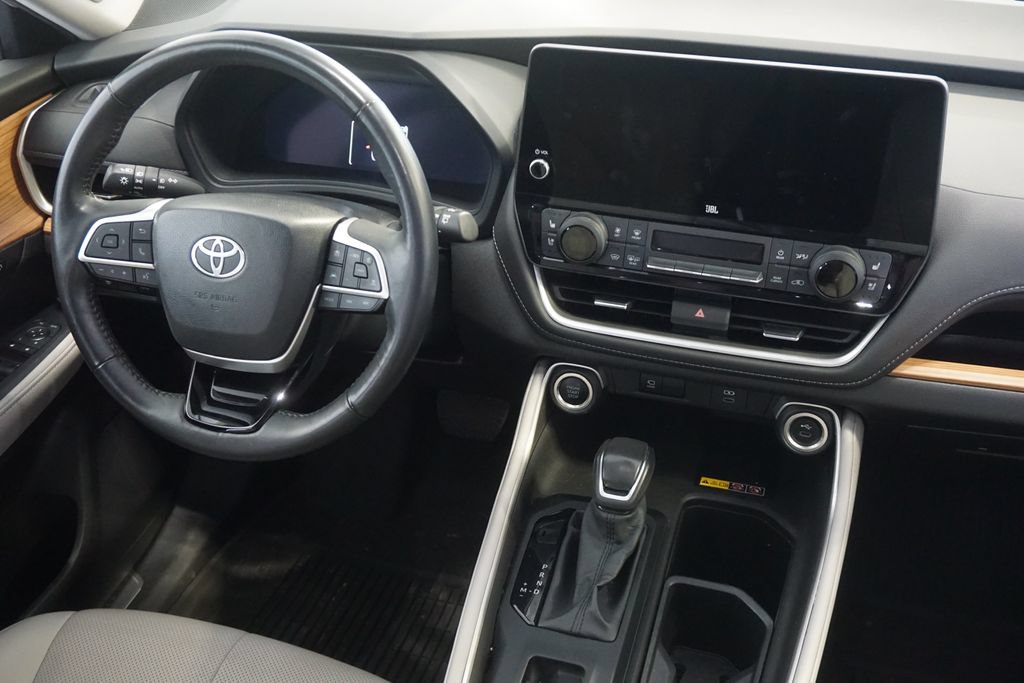 Used 2024 Toyota Grand Highlander AWD image 28