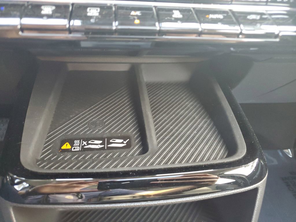 New 2027 Chevrolet Bolt RS w/ Technology Package FWD image 27
