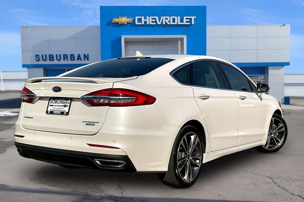 Used 2019 Ford Fusion Titanium image 2