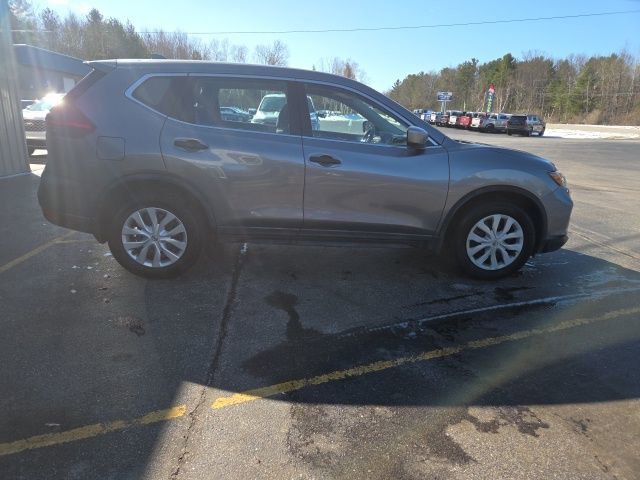 Used 2018 Nissan Rogue S image 4