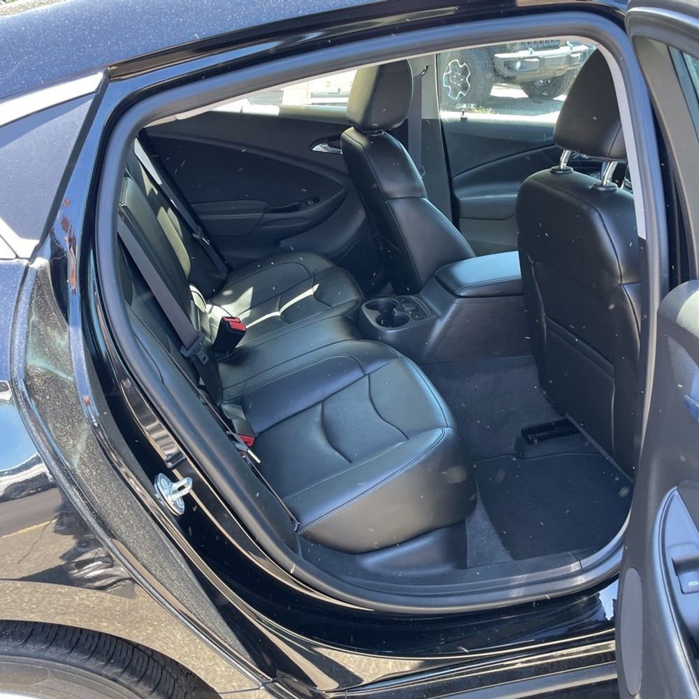 Used 2017 Chevrolet Volt Premier w/ Driver Confidence II Package FWD image 12
