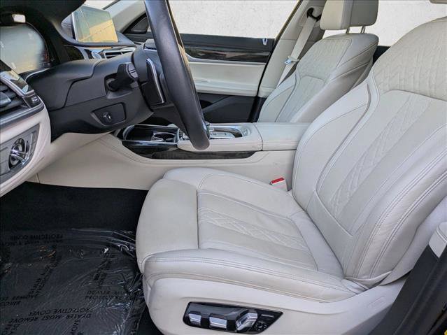Certified 2022 BMW 750i xDrive image 19