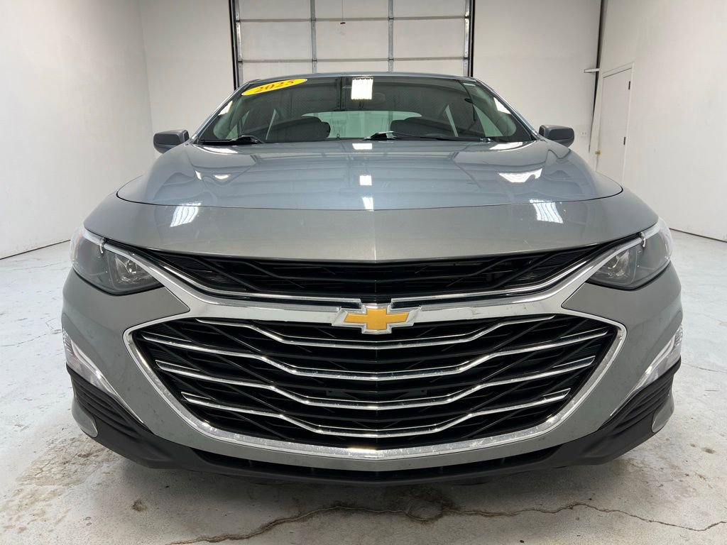 Used 2025 Chevrolet Malibu LS image 13