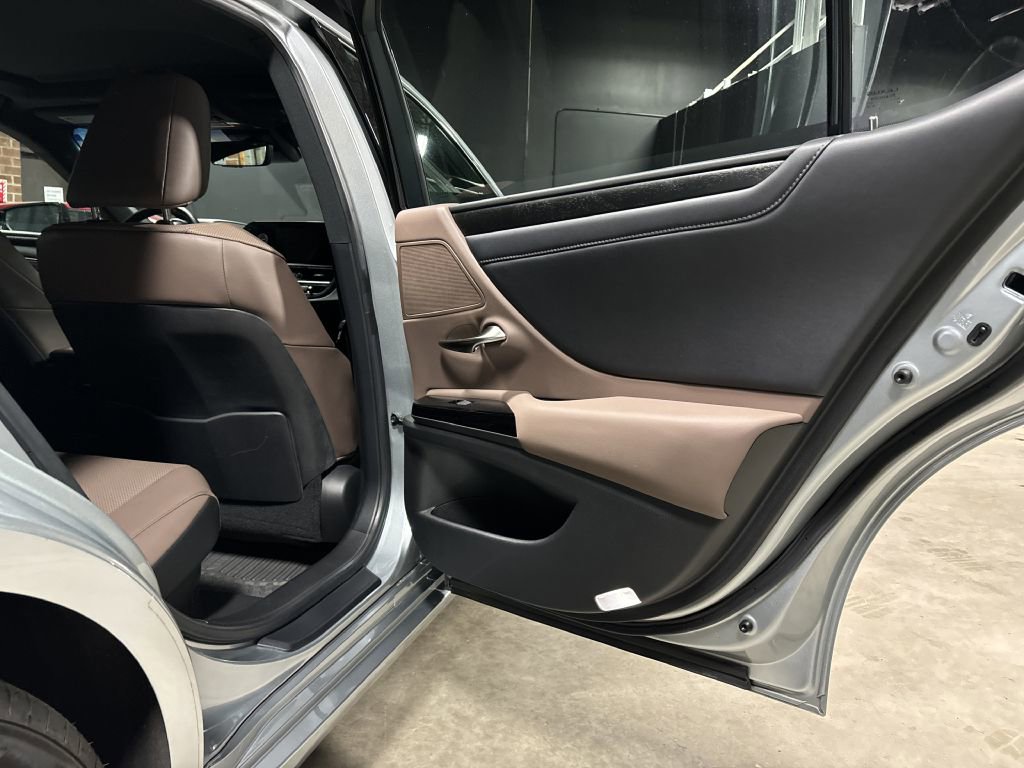 Used 2022 Lexus ES 300h w/ Premium Package FWD image 51