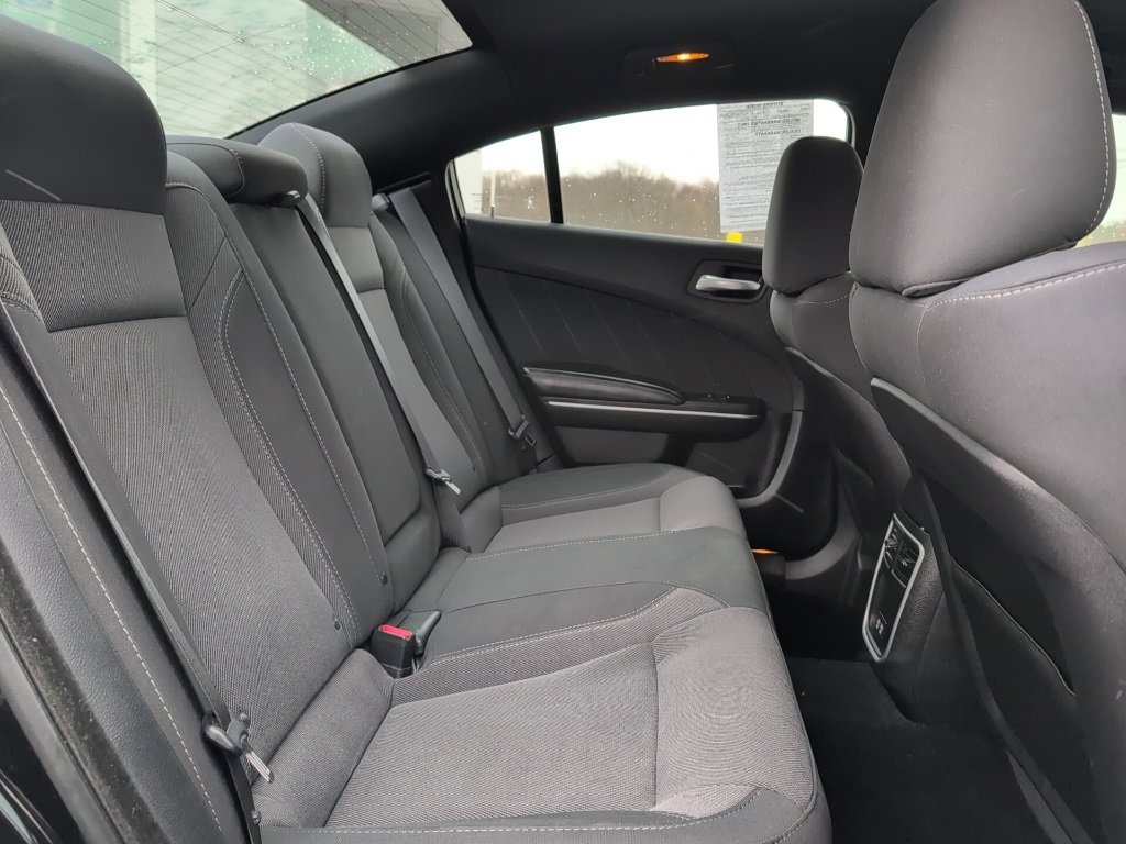 Used 2019 Dodge Charger SXT image 14