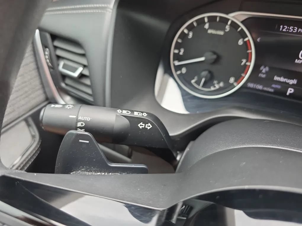 Used 2023 Nissan Rogue SV AWD/4WD image 19
