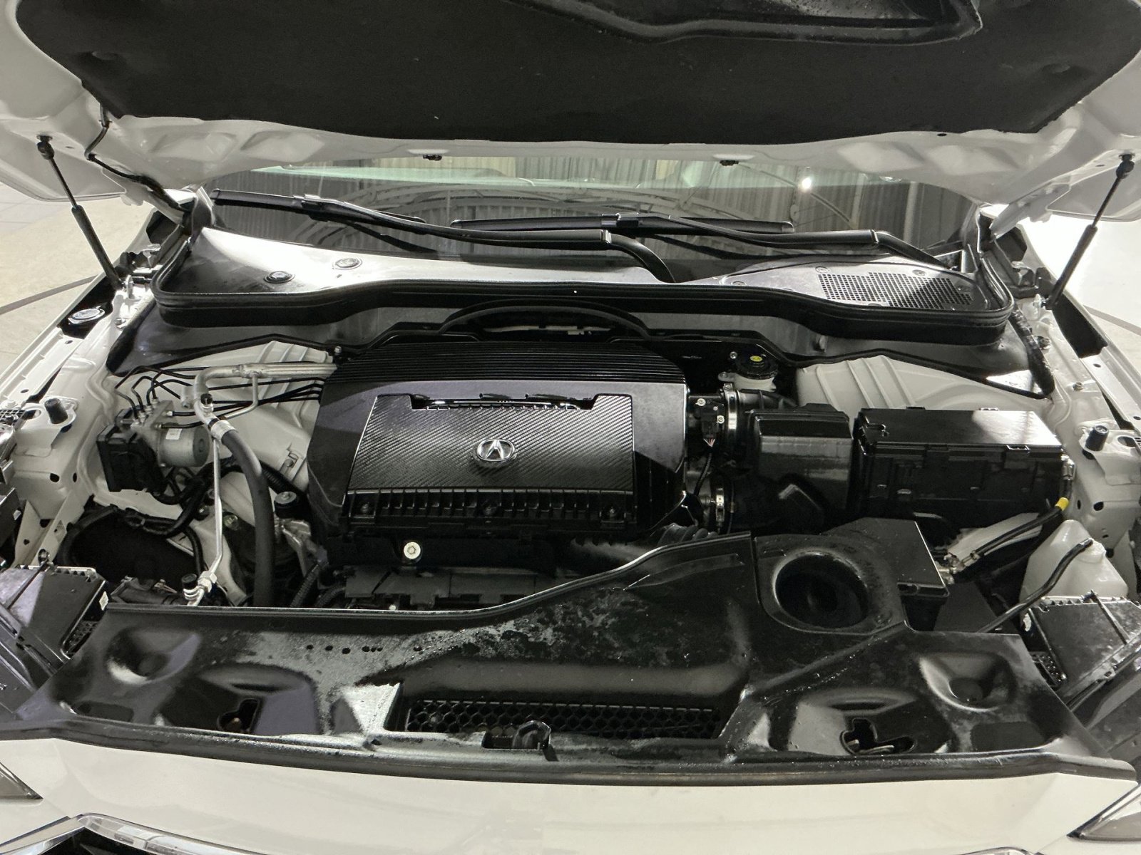 Used 2023 Acura MDX SH-AWD image 35