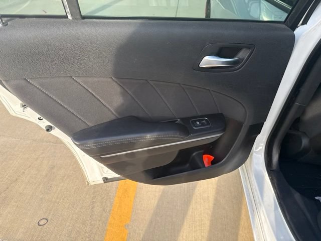 Used 2019 Dodge Charger SXT RWD image 10