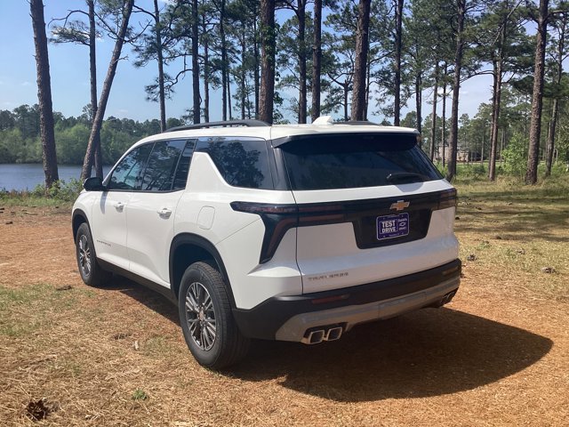New 2026 Chevrolet Traverse LT w/ Driver Confidence Package FWD image 2