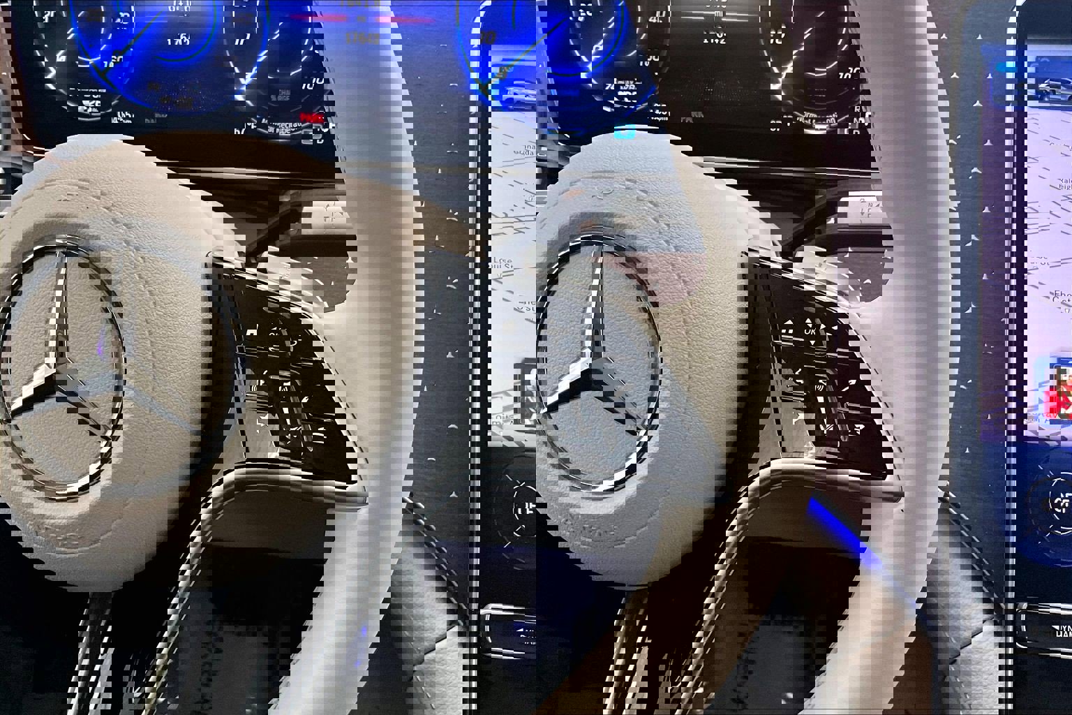 Certified 2023 Mercedes-Benz EQS 450+ SUV image 21