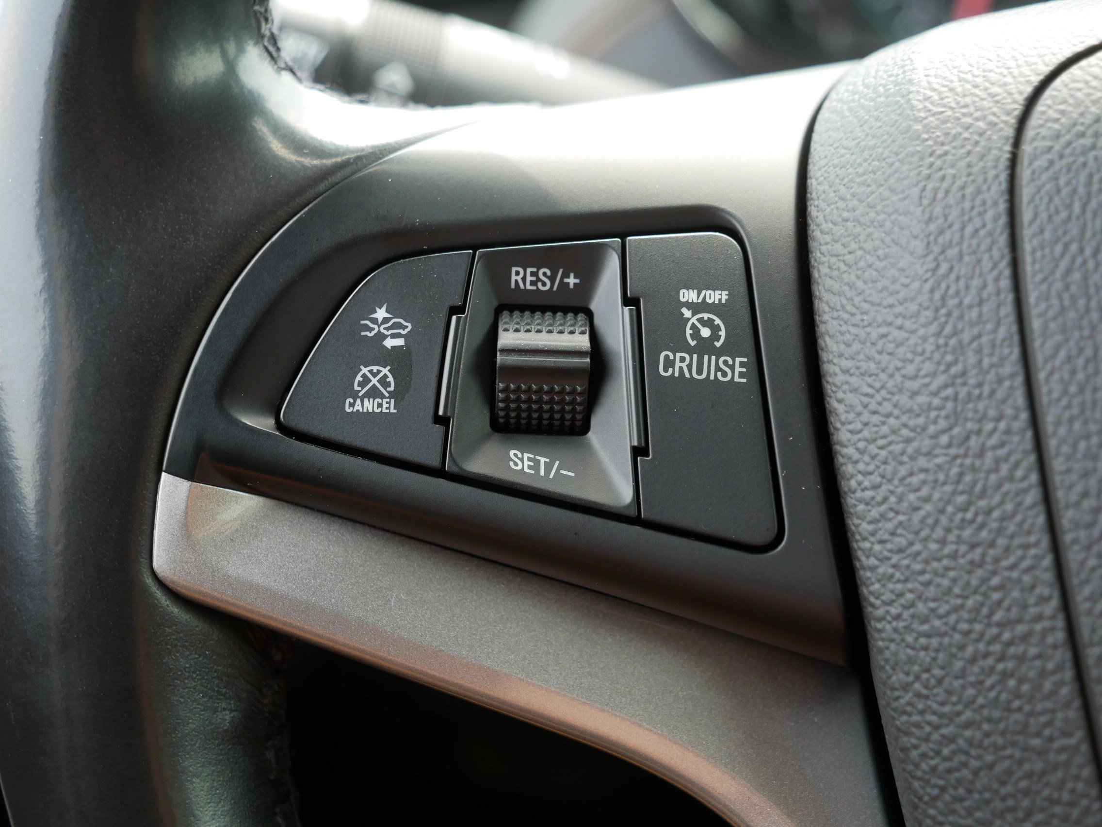 Used 2020 Chevrolet Trax Premier AWD/4WD image 28
