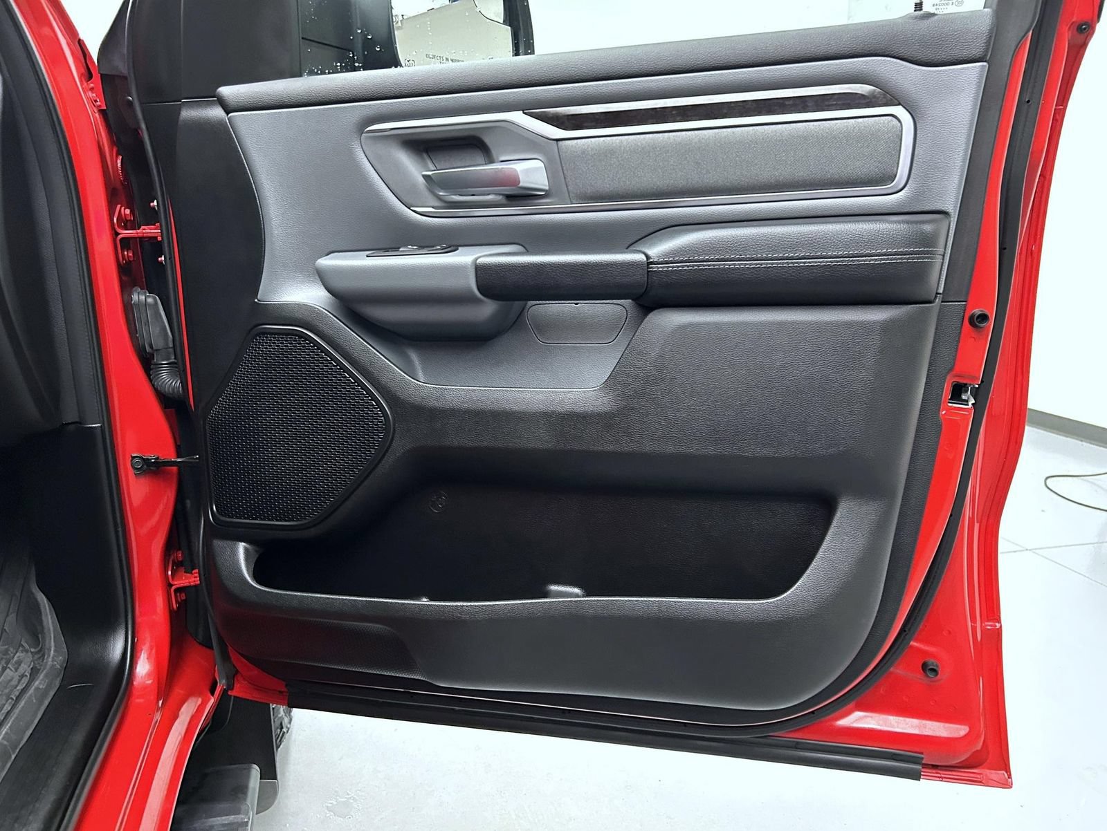 Used 2022 RAM 1500 Big Horn AWD/4WD image 16