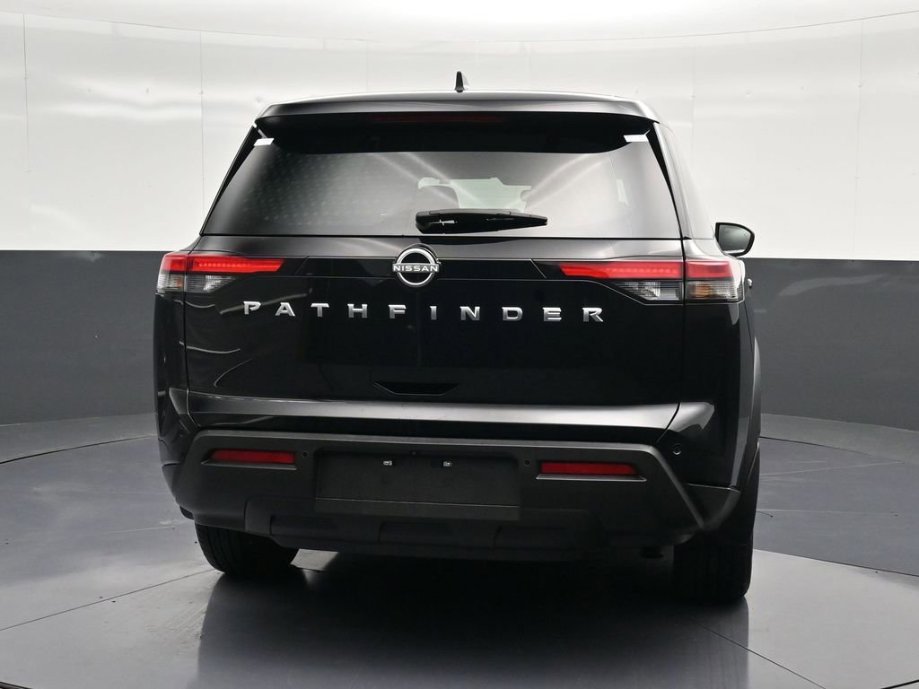 Used 2024 Nissan Pathfinder S FWD image 2