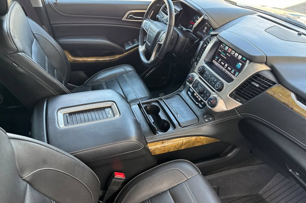 Used 2017 GMC Yukon XL Denali w/ Open Road Package AWD/4WD image 18