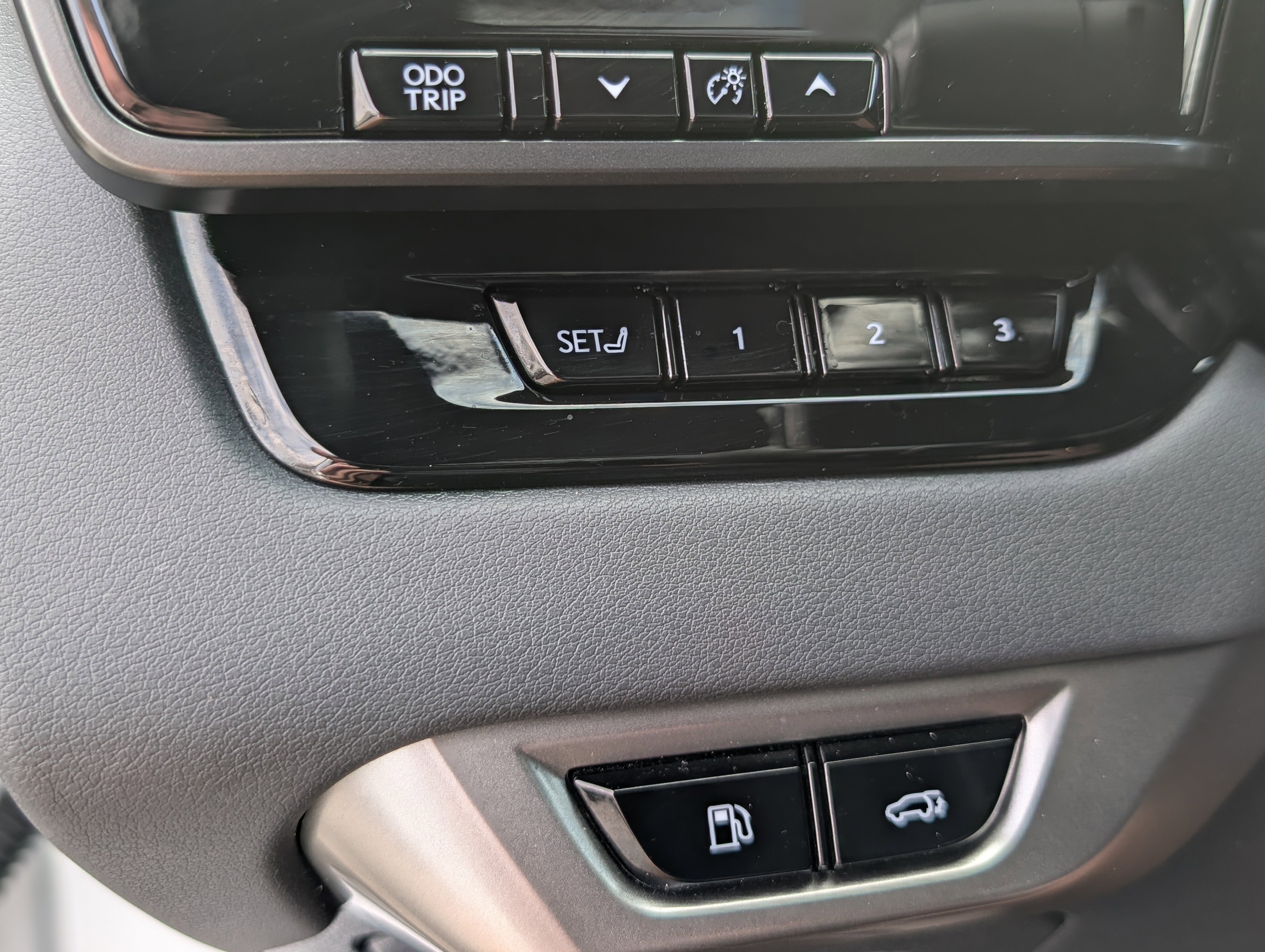 Used 2024 Lexus RX 350 F Sport w/ Technology Package AWD/4WD image 23