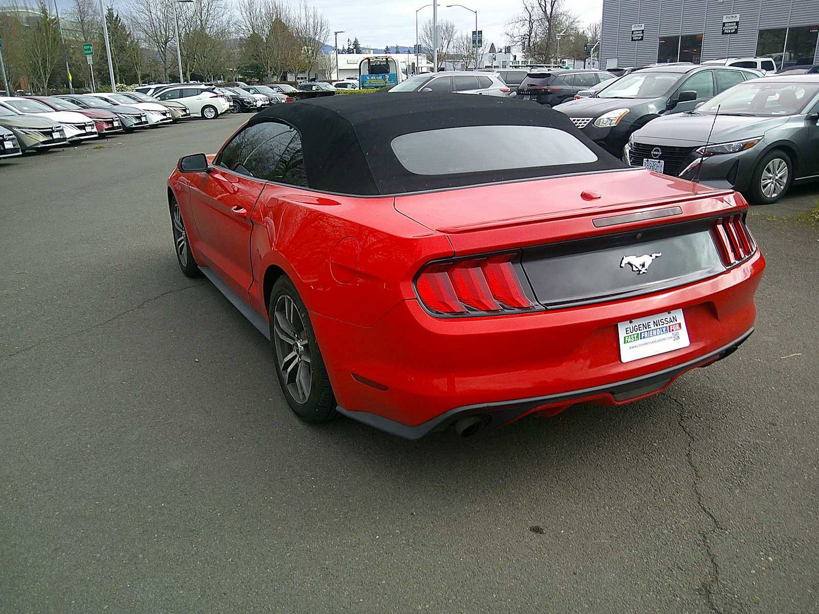Used 2016 Ford Mustang Premium image 3
