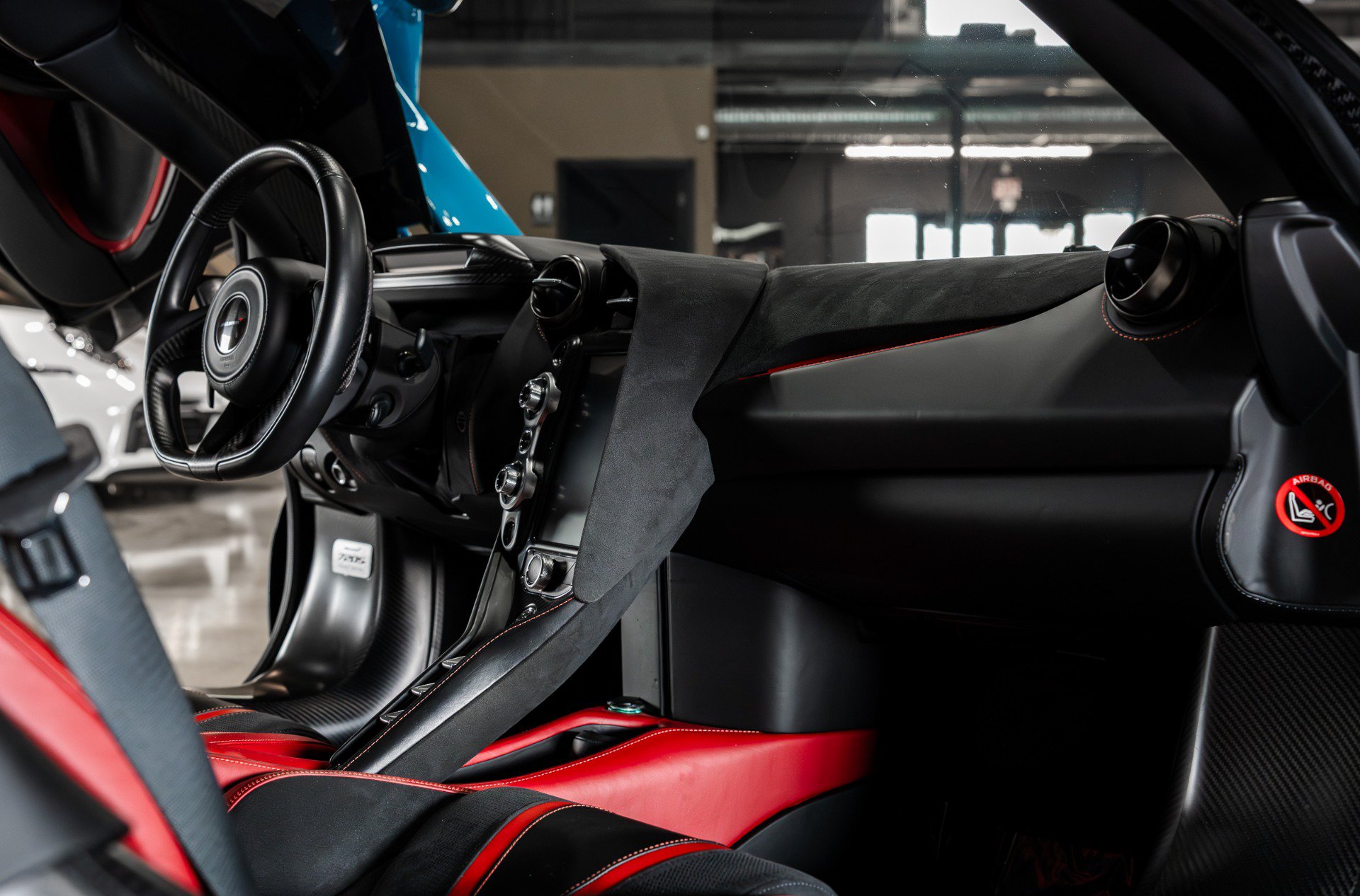Used 2018 McLaren 720S RWD image 33