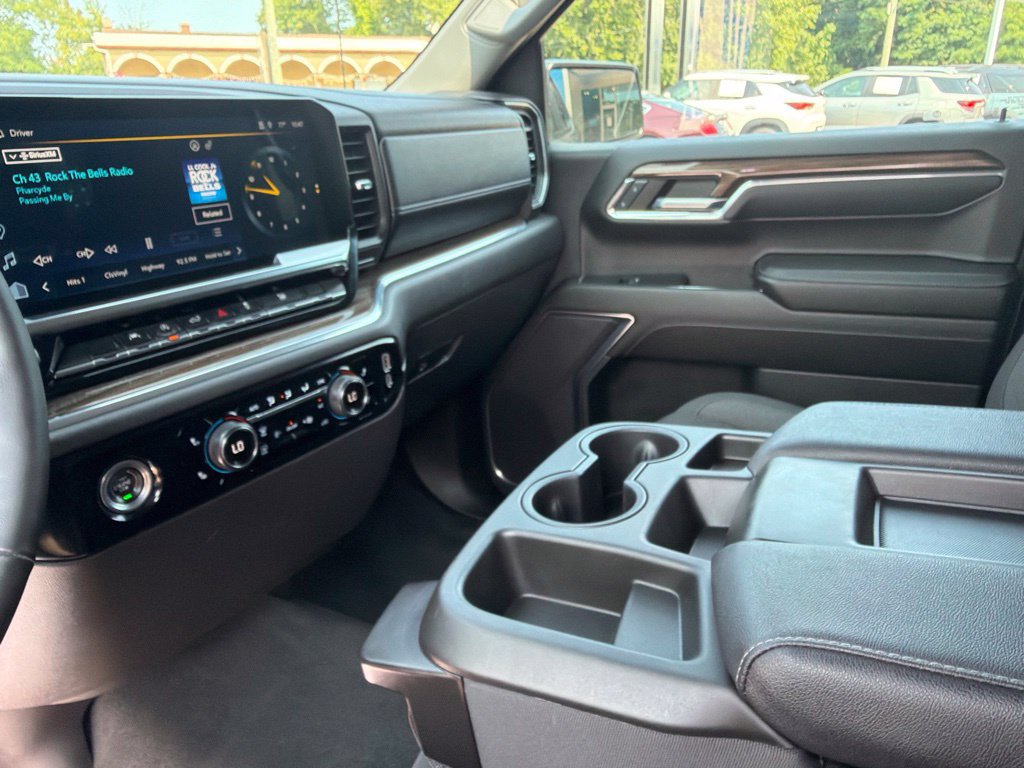 Certified 2024 Chevrolet Silverado 1500 LT AWD/4WD image 26