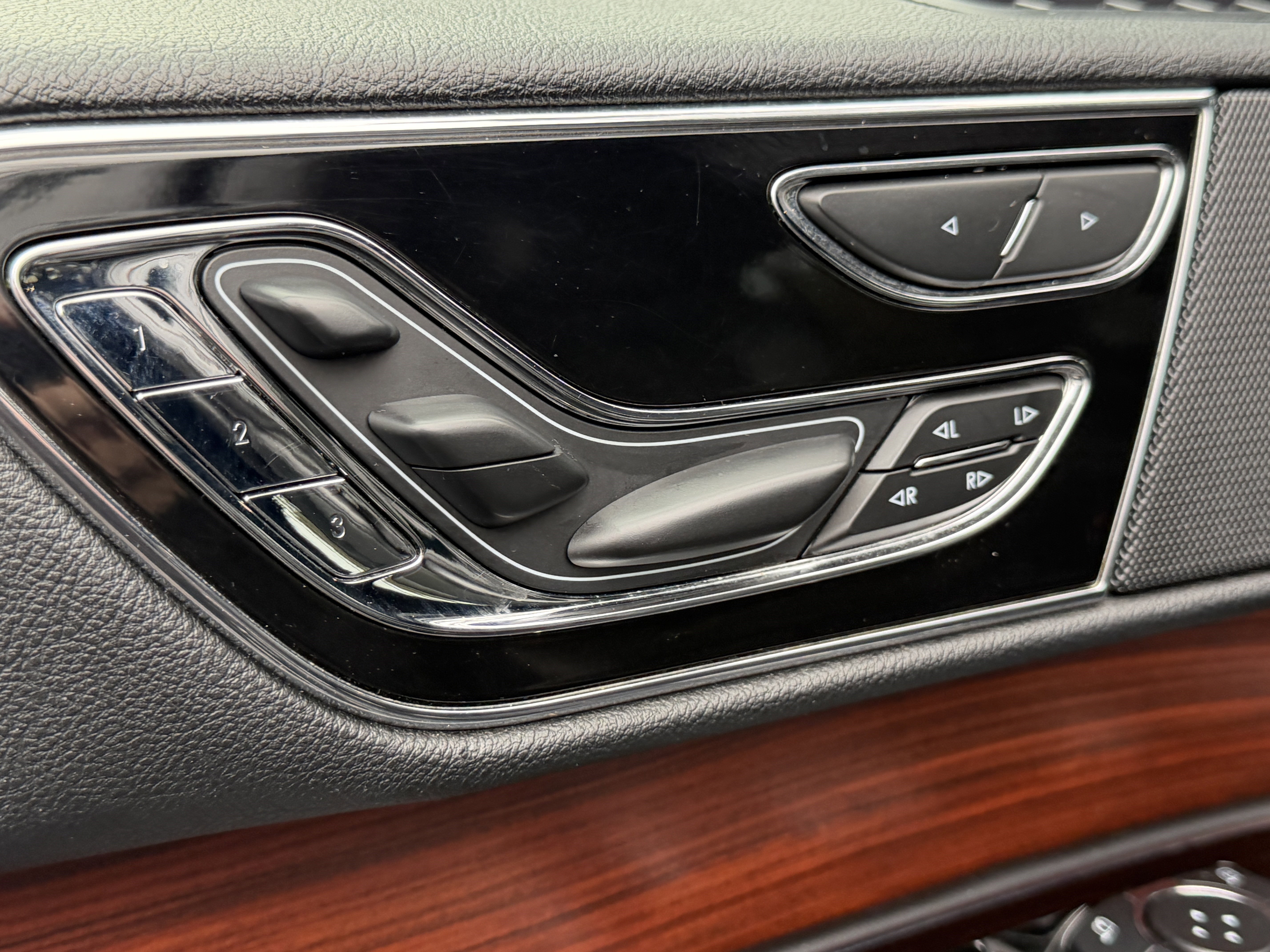 Used 2021 Lincoln Navigator Reserve image 15