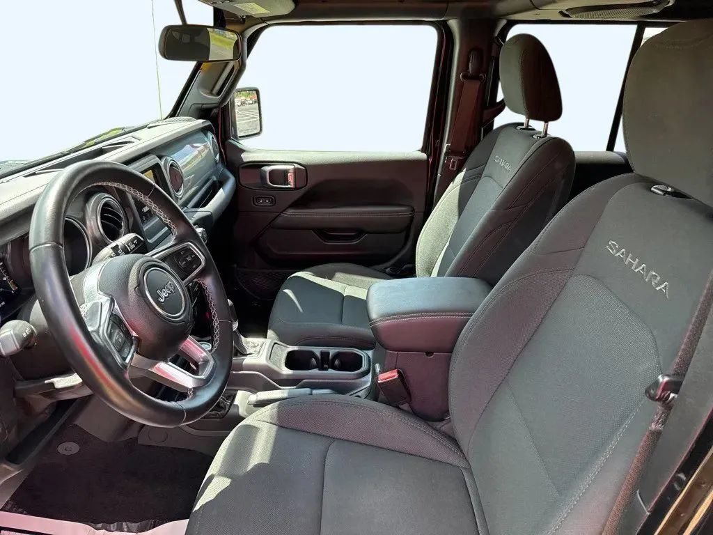 Used 2021 Jeep Wrangler Unlimited Sahara AWD/4WD image 14