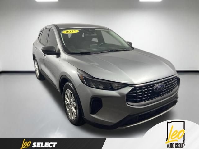 Used 2023 Ford Escape Active w/ Cold Weather Package FWD image 8