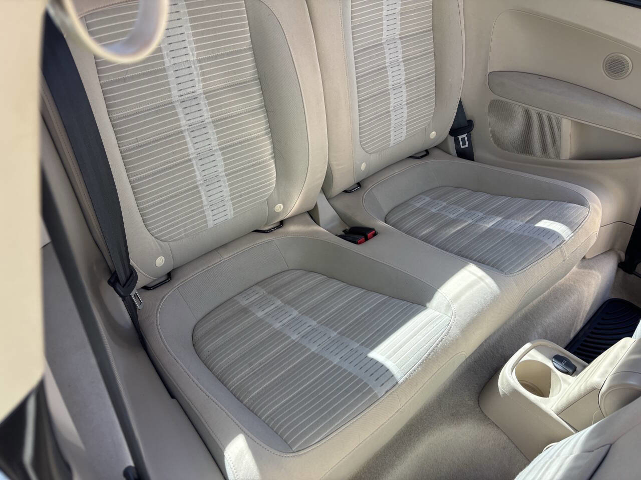 Used 2013 Volkswagen Beetle 2.0T FWD image 6
