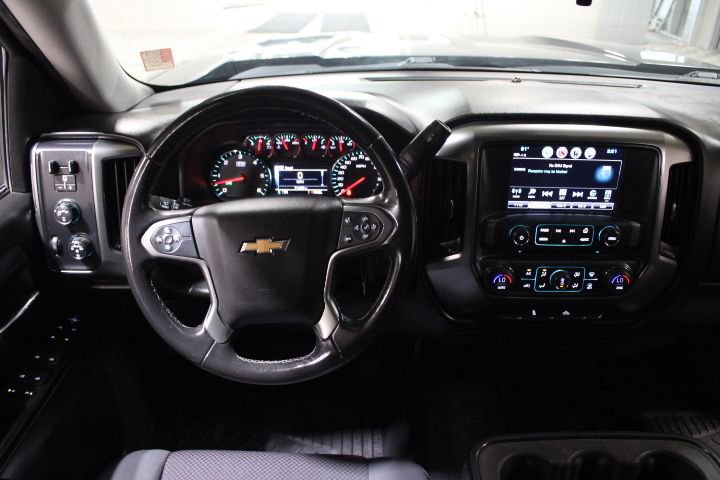 Used 2018 Chevrolet Silverado 1500 LT w/ All Star Edition AWD/4WD image 30