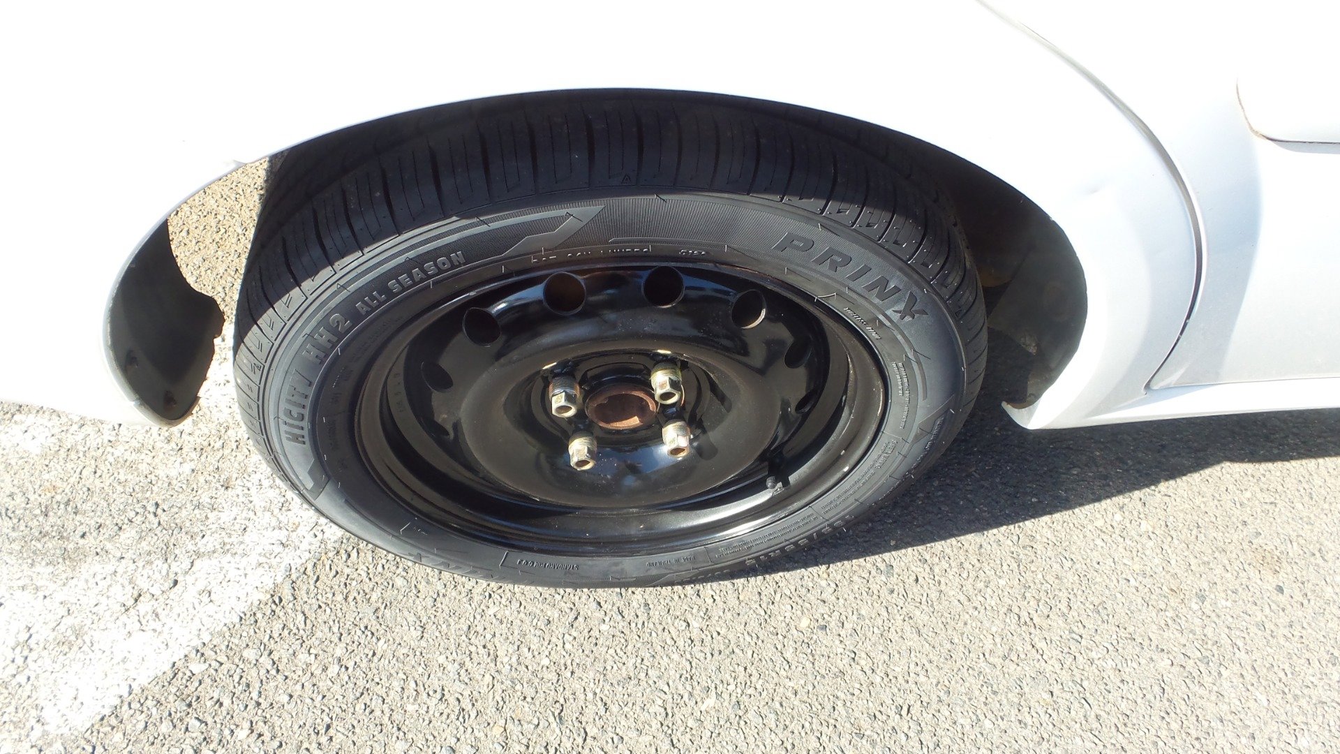 Used 2006 Suzuki Forenza Sedan image 30