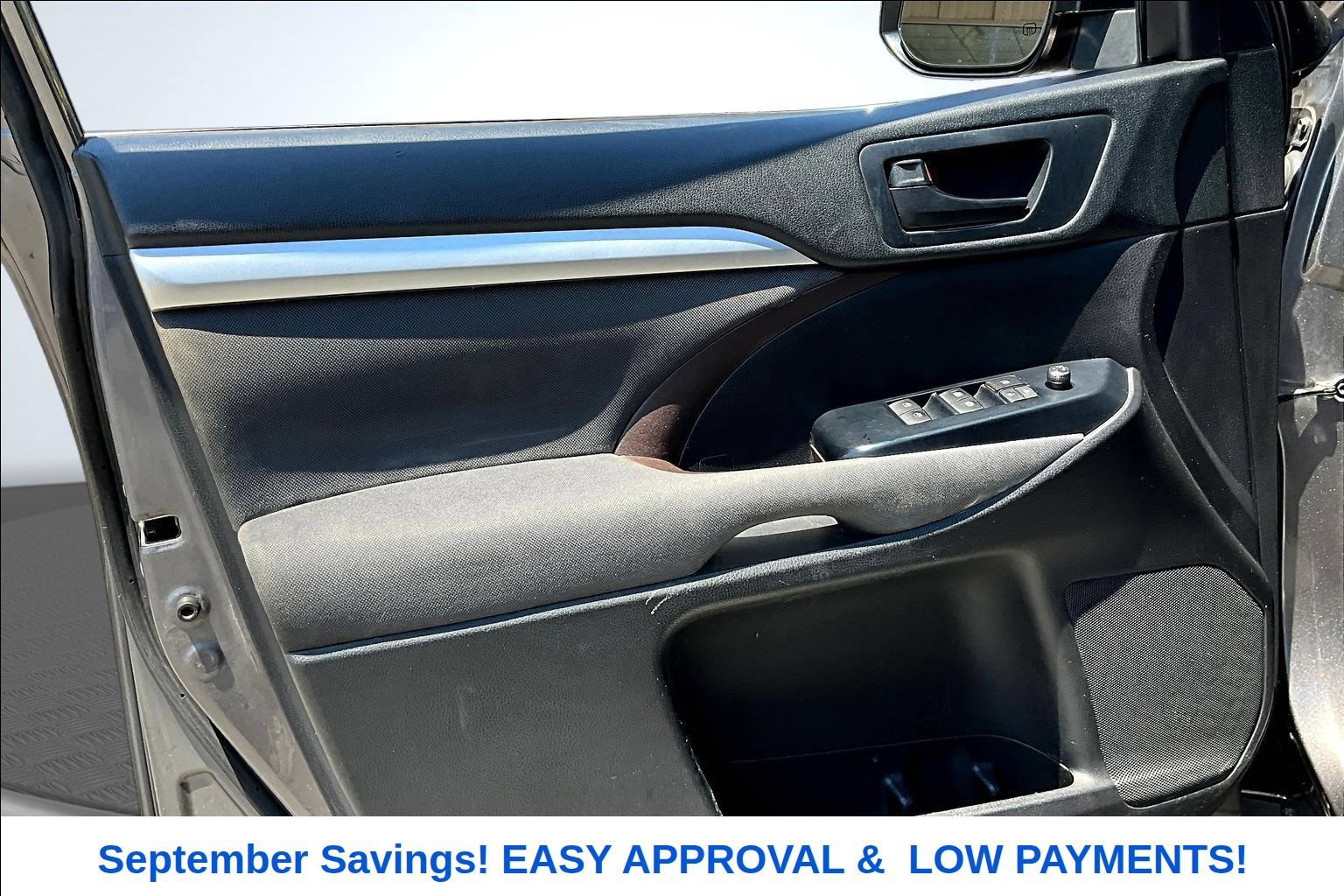 Used 2019 Toyota Highlander LE FWD image 23
