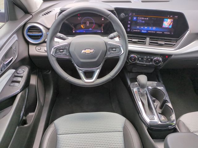 Used 2025 Chevrolet Trax LT w/ Driver Confidence Package image 15