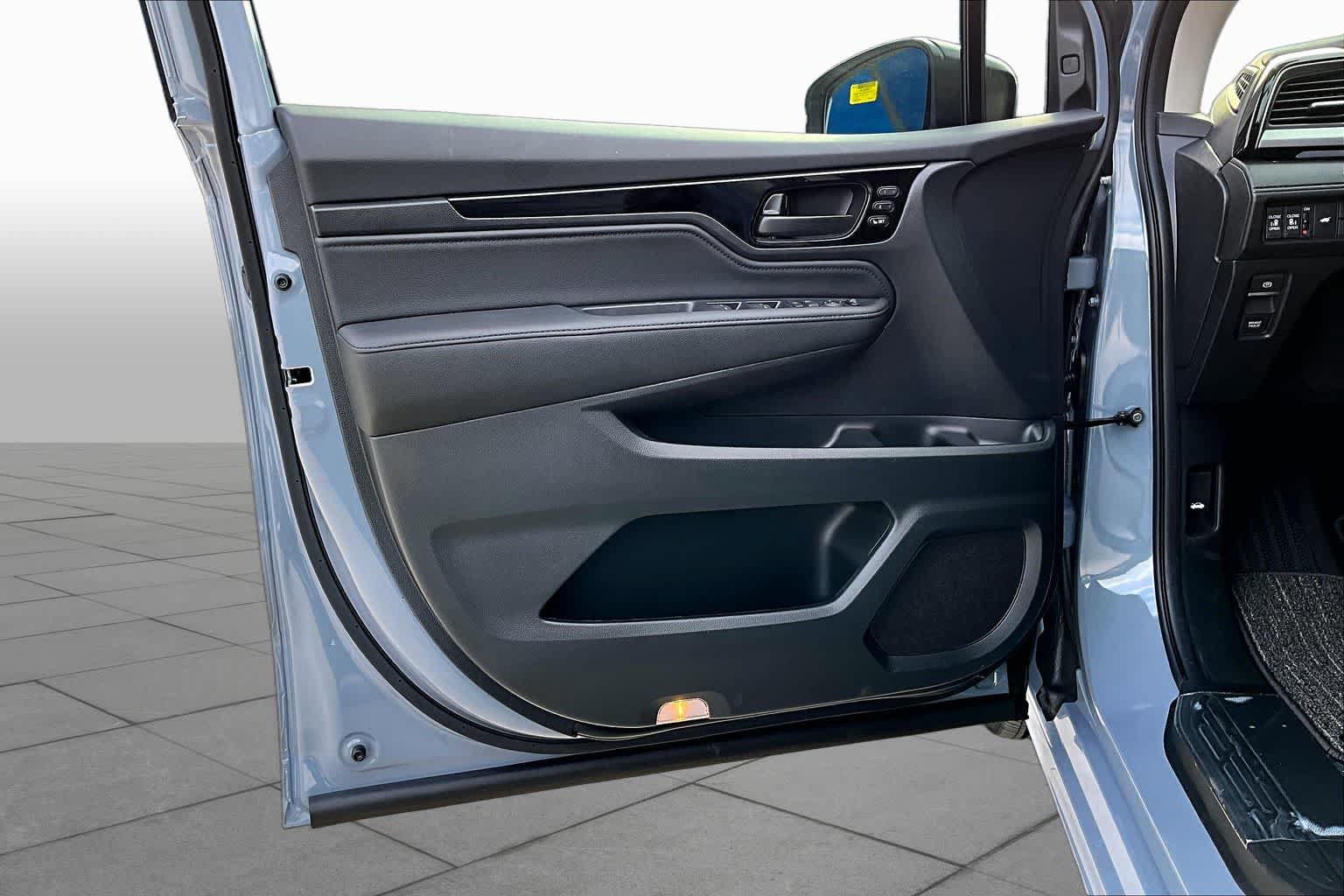 New 2026 Honda Odyssey Touring image 10