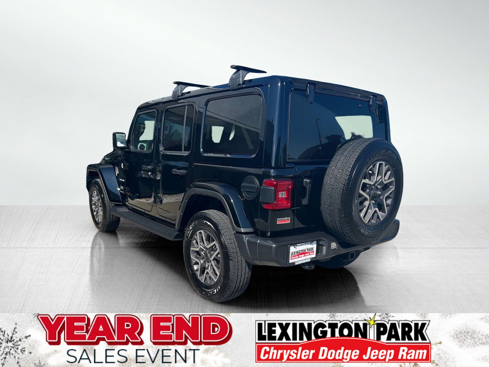 Used 2024 Jeep Wrangler Sahara w/ Technology Group image 7