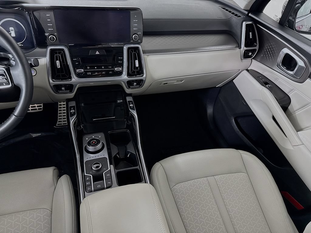Certified 2023 Kia Sorento SX Prestige w/ Panoramic Sunroof Package AWD/4WD image 29