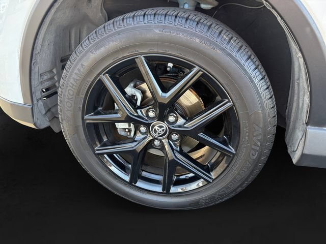 Certified 2017 Toyota RAV4 SE w/ Advanced Technology Package FWD image 11