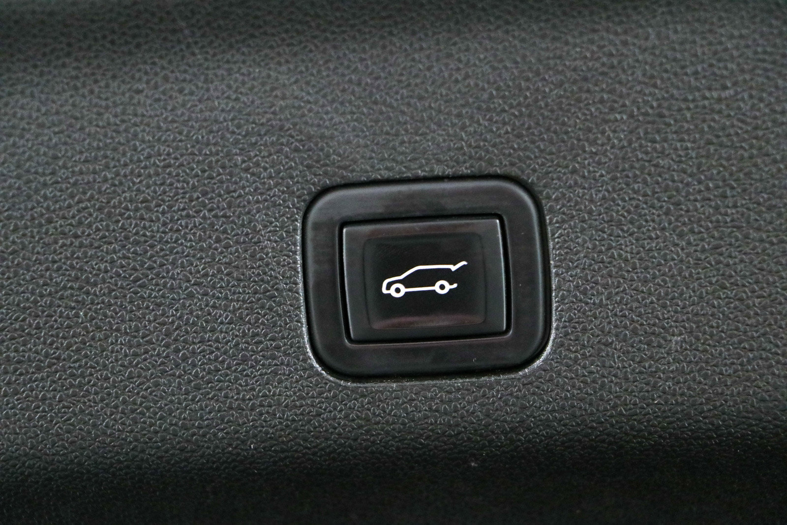 Used 2023 Cadillac Escalade Sport w/ Touring Package AWD/4WD image 37