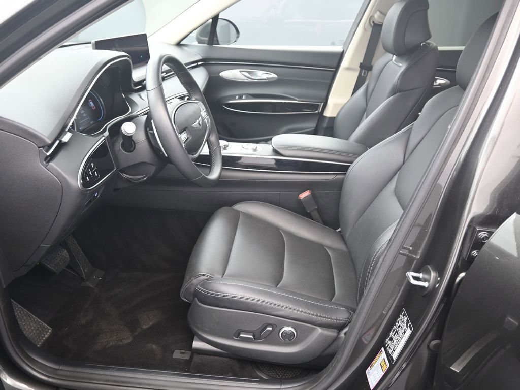 Used 2025 Genesis GV70 2.5T AWD/4WD image 15