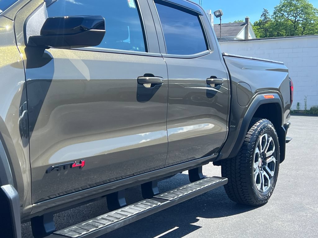 Used 2024 GMC Canyon AT4 AWD/4WD image 5