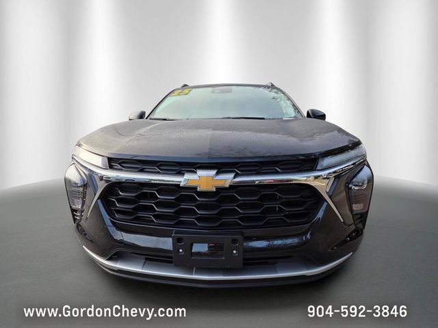 Certified 2025 Chevrolet Trax LT w/ LT Convenience Package FWD image 9