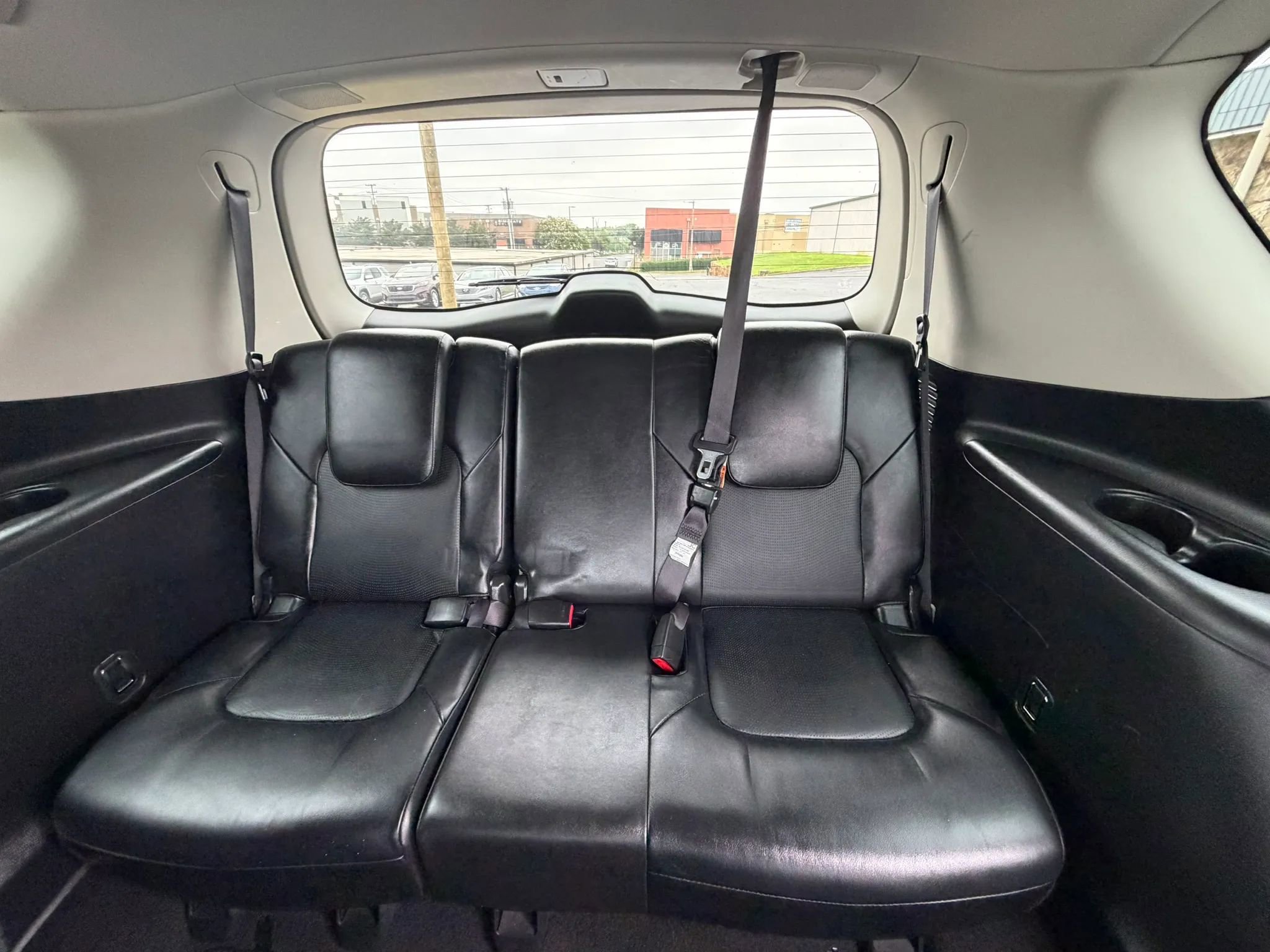 Used 2017 INFINITI QX80 2WD w/ Driver Assistance Package image 16