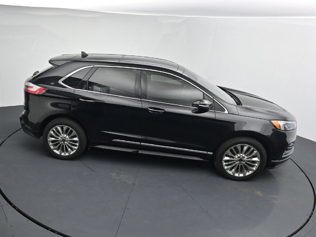 Used 2020 Ford Edge Titanium w/ Equipment Group 301A FWD image 17