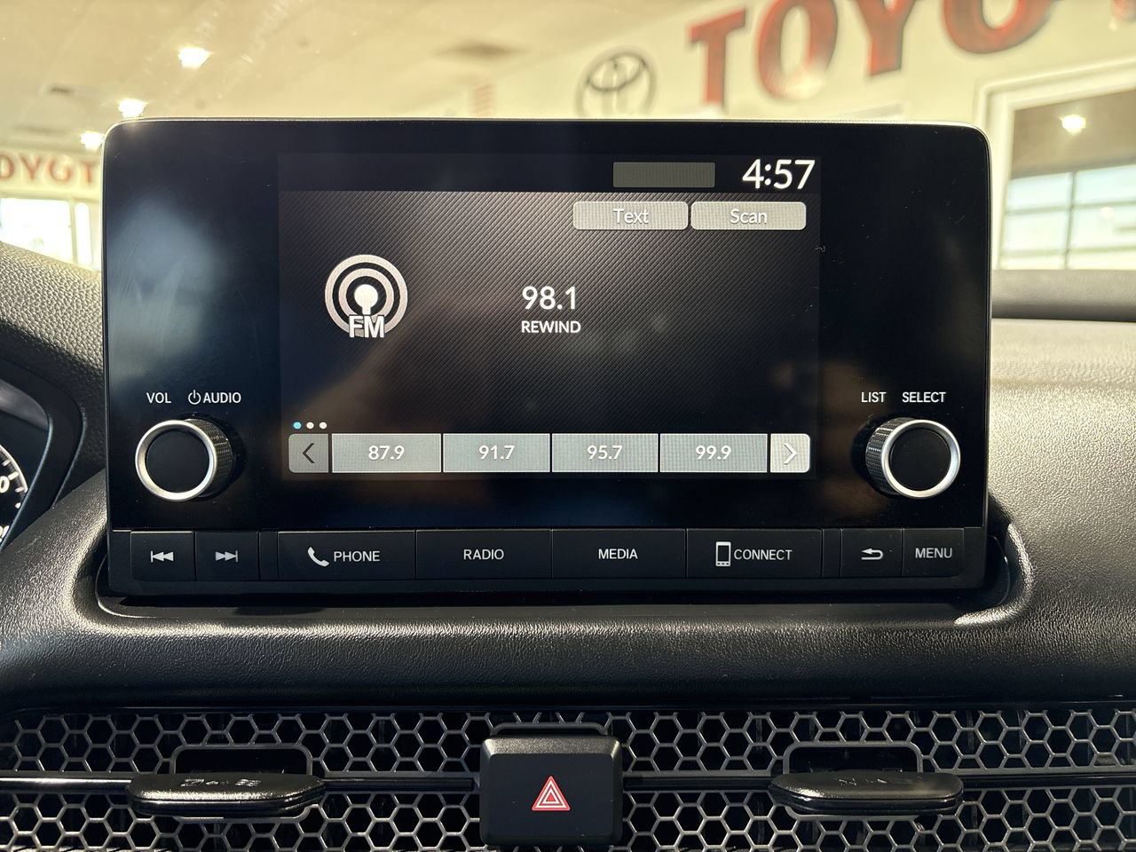 Used 2024 Honda HR-V Sport image 16