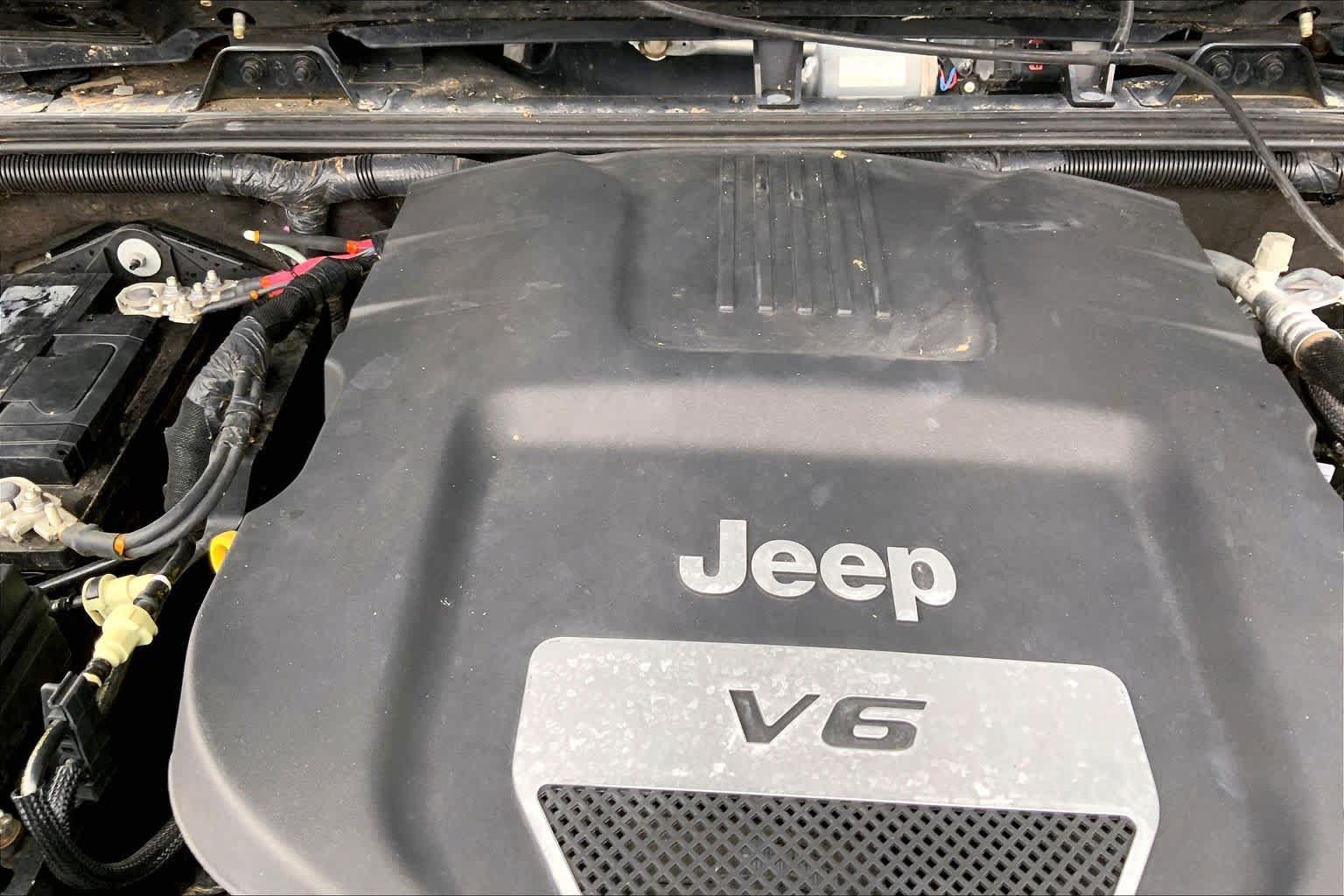 Used 2018 Jeep Wrangler Sport AWD/4WD image 32