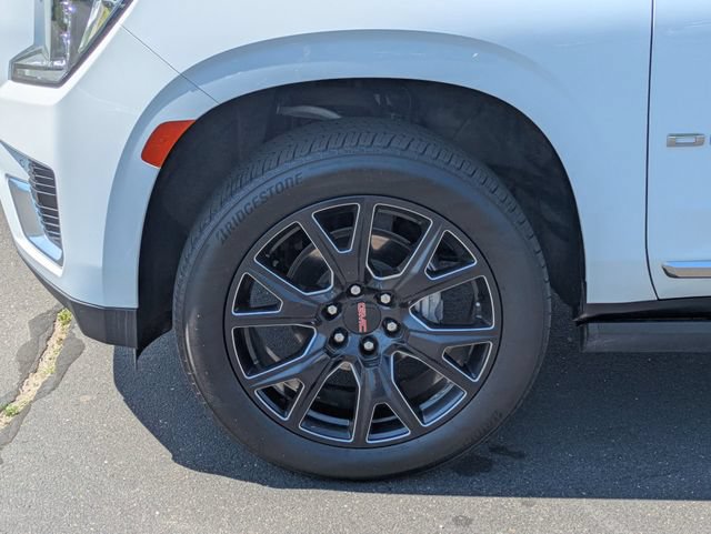 Used 2024 GMC Yukon Denali AWD/4WD image 10
