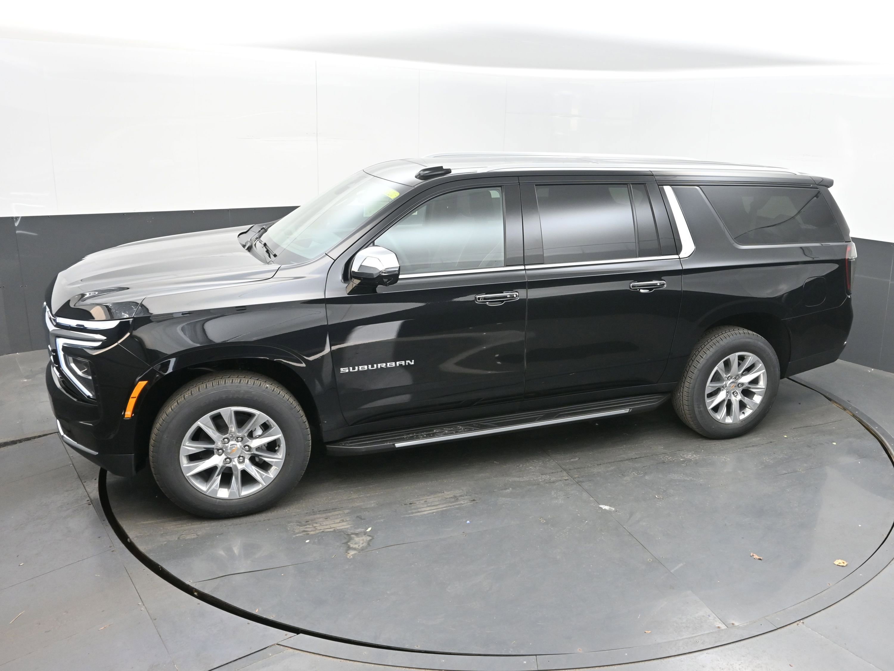 New 2026 Chevrolet Suburban Premier RWD image 26